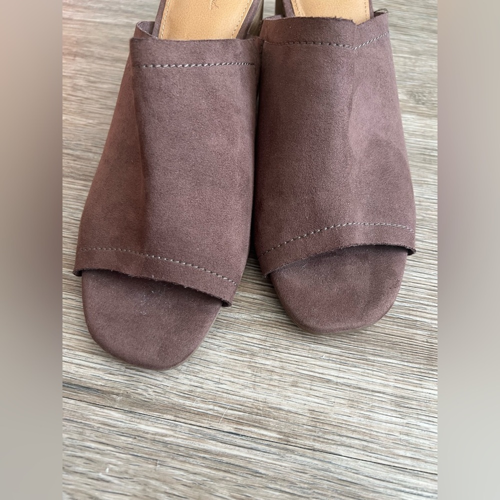 Universal Thread Norelle Womens Microsuede Chunky Heel Open Toe Mules 9 - Picture 4 of 6